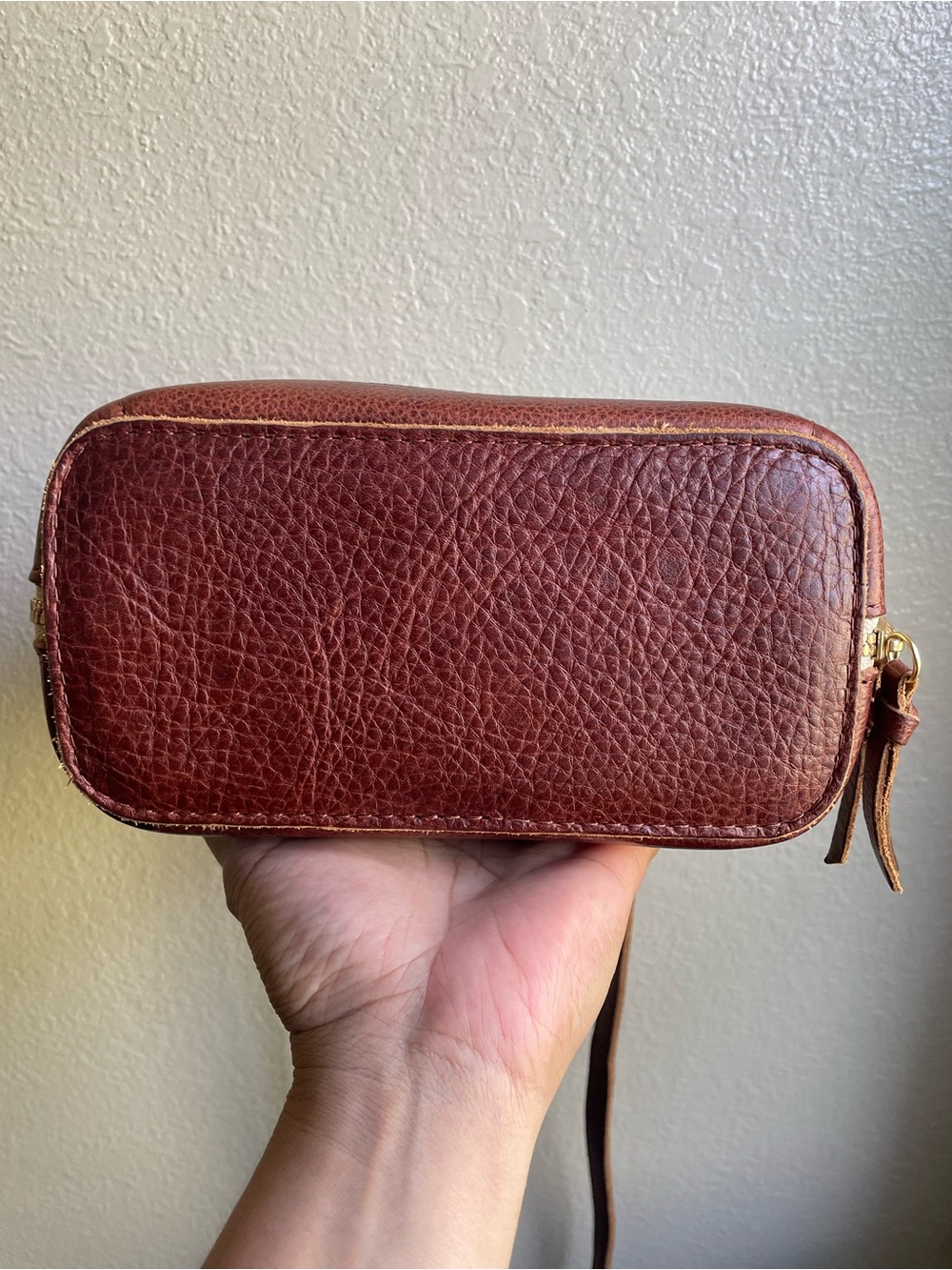 PORTLAND LEATHER GOODS Luna Crossbody Bag Brown Pebbled Leather Medium Zip Top - Picture 6 of 11